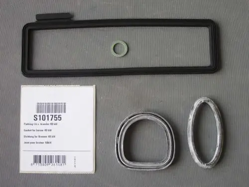 Dichtungsset für Brenner, bestehend aus einer rechteckigen Dichtung und zwei ovalen Dichtungen, Marke Remeha, verpackt mit Artikelnummer S101755.